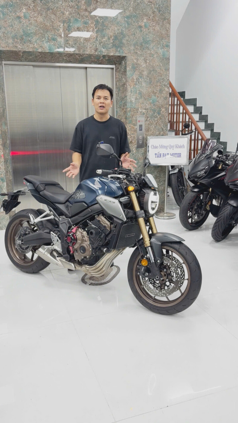 Nhất Định Phải Chốt CB650R Vì Nó Xứng Đáng AE Ạ