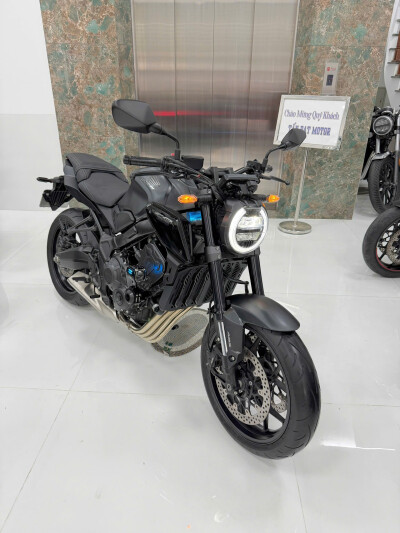 Bán Honda CB650R Black Edition mới 99,9%, Dành Riêng Những Thượng Khách Khó Tính & Mê Cái Đẹp