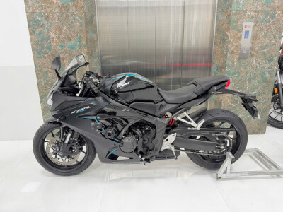 Bán CBR650R Black Edition Đen Nhám Siêu Mới, Dành Riêng Những Thượng Khách Khó Tính & Mê Cái Đẹp