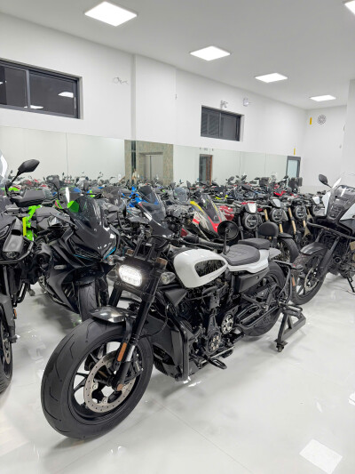 Bán HARLEY SPORTSTER S 1250 Màu Trắng Công Tử Cực Chất