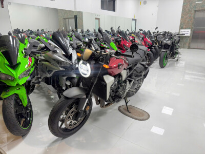 Bán Xe HONDA CB1000R Đỏ Đen Siêu Mới, Chất Lượng Cao Chọn Lọc