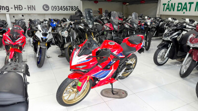 10 Triệu Đã Quất Được CBR150R Đời Cao Đèn LED Tại Tấn Đạt Motor rồi AE Ơi