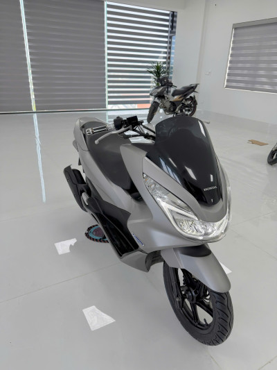 Bán Honda PCX 125 Màu Bạc Khóa Smartkey, Biển 29 Hà Nội Giá Sinh Viên