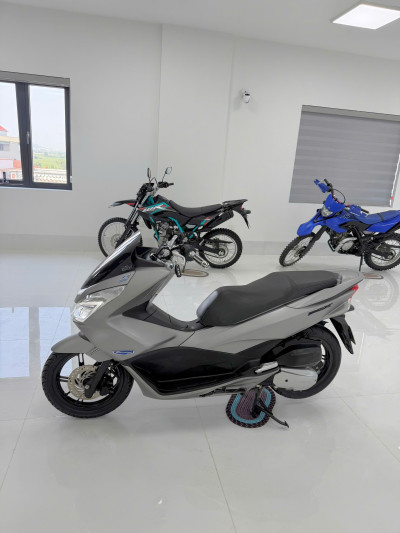 Bán Honda PCX 125 Màu Bạc Khóa Smartkey, Biển 29 Hà Nội Giá Sinh Viên