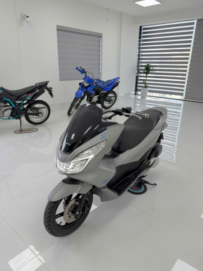 Bán Honda PCX 125 Màu Bạc Khóa Smartkey, Biển 29 Hà Nội Giá Sinh Viên