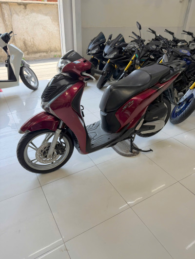 Bán SH125 2017 Màu Đỏ Máy Zin, Góp 15 Triệu Nhận Xe Tại Tấn Đạt Motor