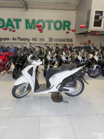 Góp 20 Triệu SH125 2018 Trắng Cực Chất Thật Đơn Giản Tại TẤN ĐẠT MOTOR, Bán SH