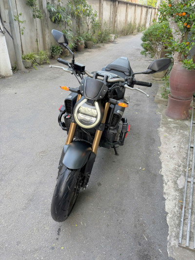 Bán CB650R E-Clutch Màu Đen Nhám Siêu Lướt Hồ Sơ Cầm Tay Tại TẤN ĐẠT MOTOR