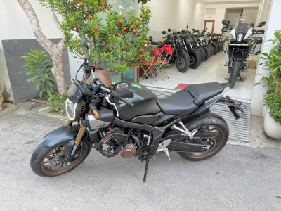 Bán CB650R E-Clutch Màu Đen Nhám Siêu Lướt Hồ Sơ Cầm Tay Tại TẤN ĐẠT MOTOR