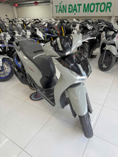 BÁN SH150 ABS MÀU XÁM XI MĂNG, GÓP 25 TRIỆU NHẬN XE, TẤN ĐẠT MOTOR
