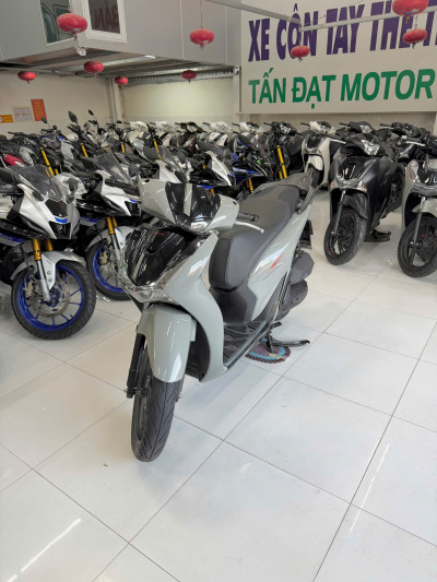 BÁN SH150 ABS MÀU XÁM XI MĂNG, GÓP 25 TRIỆU NHẬN XE, TẤN ĐẠT MOTOR