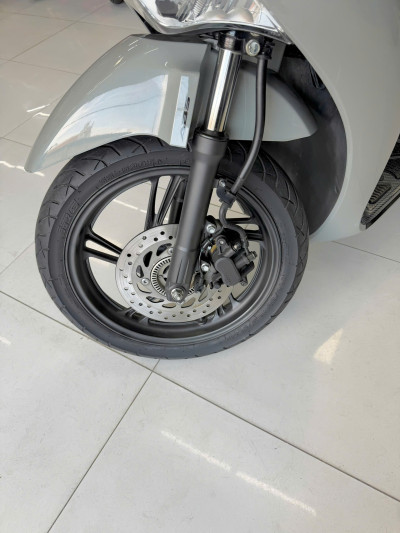 BÁN SH150 ABS MÀU XÁM XI MĂNG, GÓP 25 TRIỆU NHẬN XE, TẤN ĐẠT MOTOR