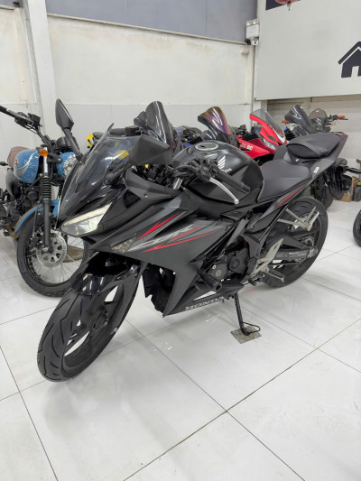 Bán CBR150R Đen Nhám 2018, Máy Nguyên Zin Chất, Góp 6 Triệu Nhận Xe