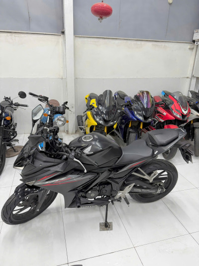 Bán CBR150R Đen Nhám 2018, Máy Nguyên Zin Chất, Góp 6 Triệu Nhận Xe