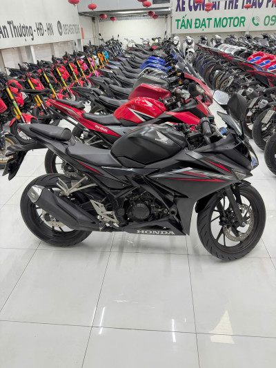 Bán CBR150R Đen Nhám 2018, Máy Nguyên Zin Chất, Góp 6 Triệu Nhận Xe