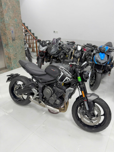 Bán Trident 660 Model 2023 Đen Nhám, Odo Hơn 7.000 Km, Siêu Mới