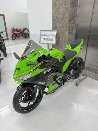 Bán Ninja 400 KRT Xanh Máy Zin Chất Giá Sinh Viên Tại Tấn Đạt Motor