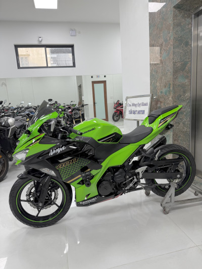 Bán Ninja 400 KRT Xanh Máy Zin Chất Giá Sinh Viên Tại Tấn Đạt Motor