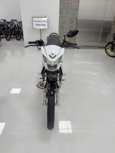 10 Triệu Đã Quất Được Satria 150 Trắng Đỏ Đời Cao, Trả Góp Siêu Tốc Tại Tấn Đạt Motor